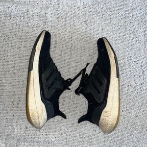 Adidas ultra boost women’s size 8